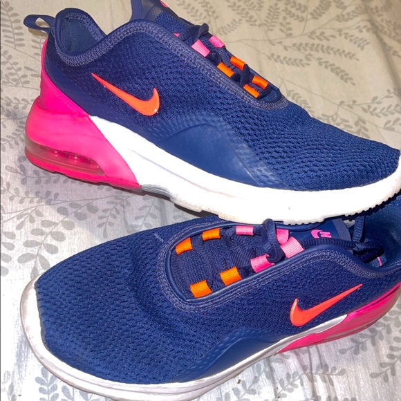 Nike Shoes - Nike air maxes